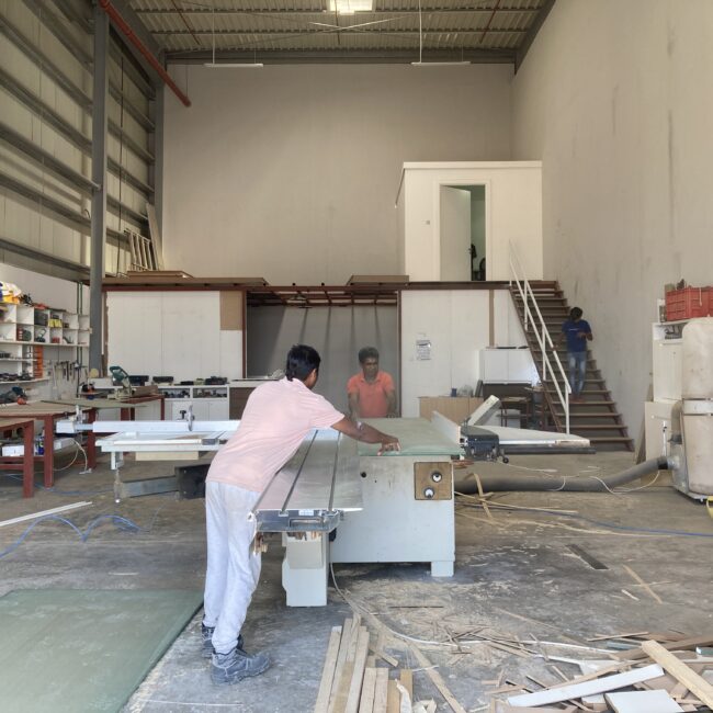 Crystal decor workplace - UAE warehouse